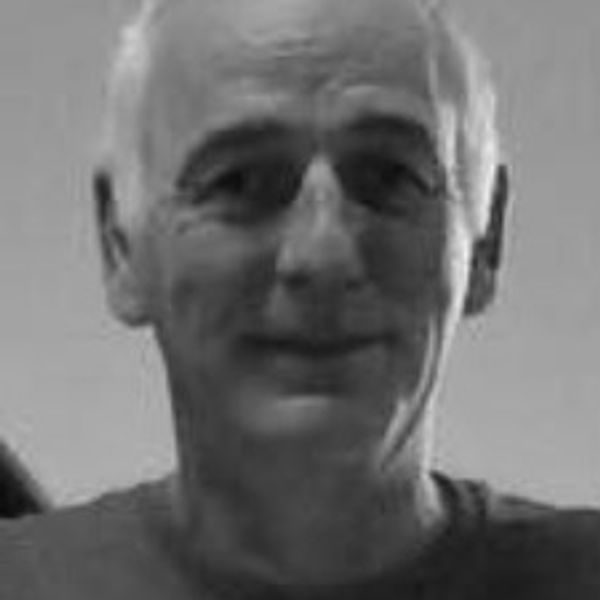 Portrait of Dr Chris Roworth